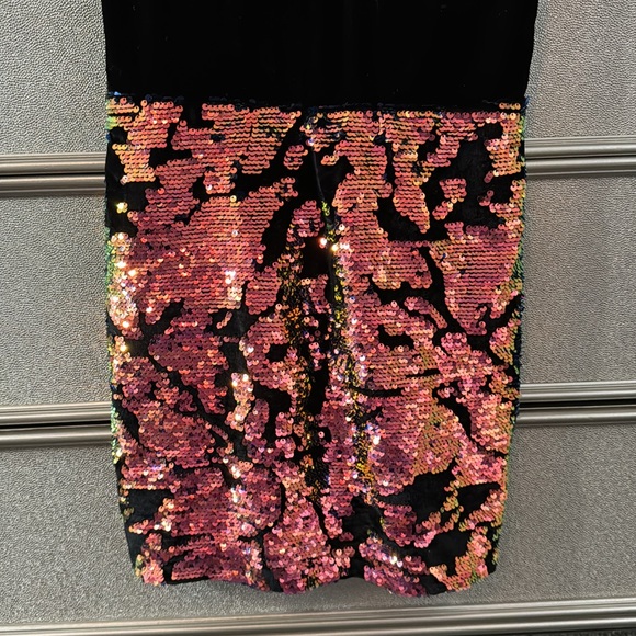 NWOT never worn - Picture 2 of 5